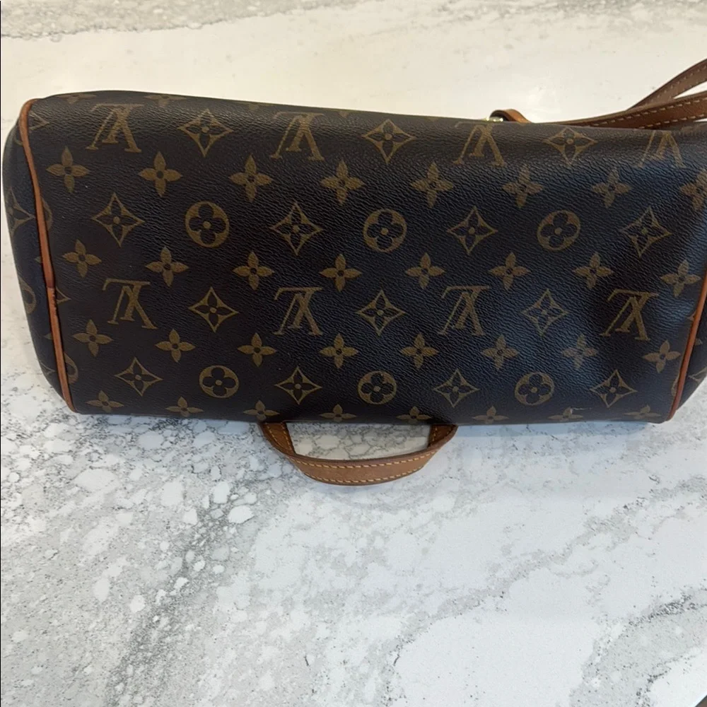 Louis Vuitton Monogram Brown Shoulder Bag - Picture 4 of 8